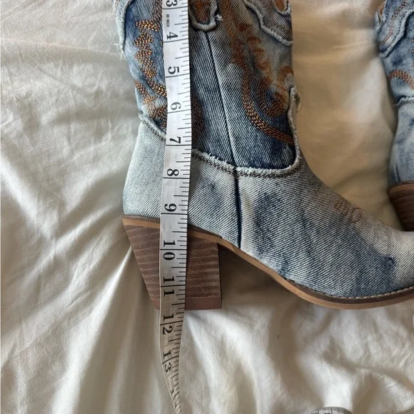 Denim Western Cowboy Boots - Picture 5 of 7